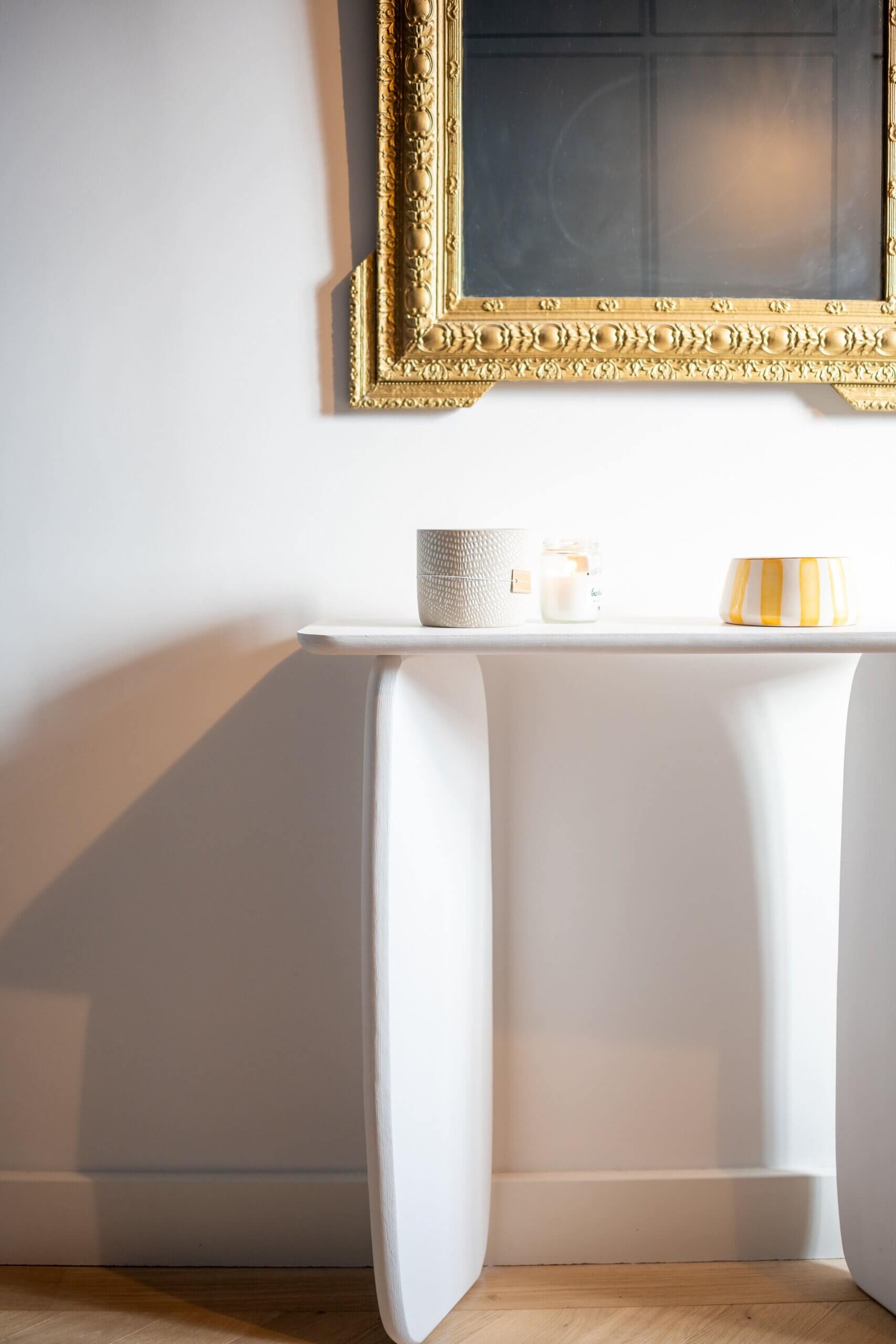 wc-noir-toilettes-cimaise-moulure-sous-bassement-agathe-ogeron-decoratrice-ebeniste