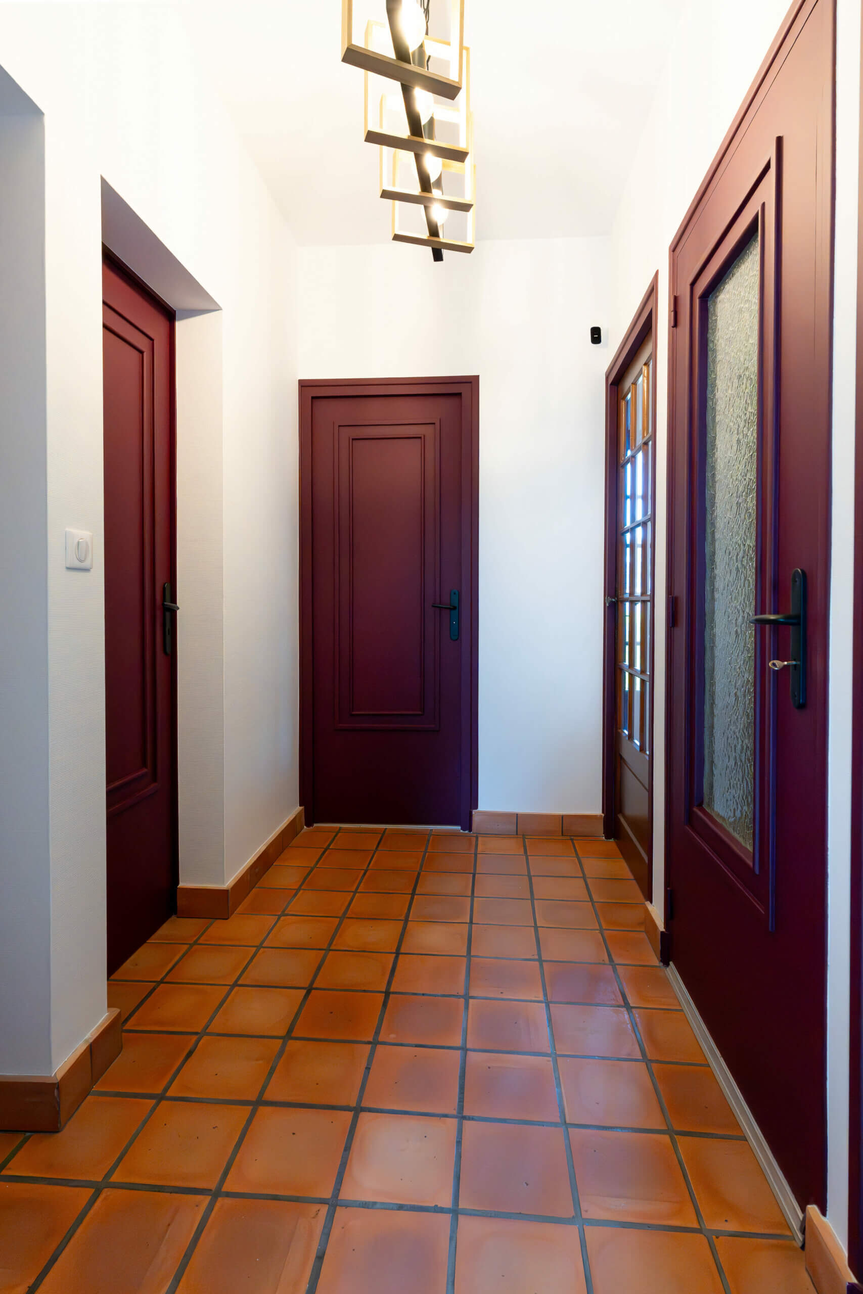 salon-buxerolles-peinutre-rose-terracotta-blush-agathe-ogeron-decoratrice-interieur