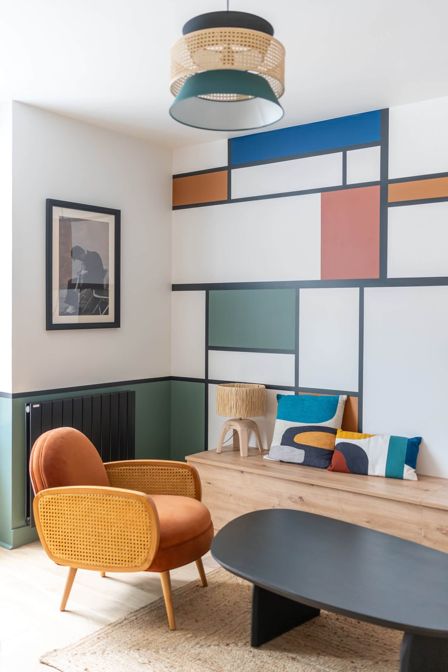 canape-miroir-lampadaire-la-touche-d-agathe-conseil-couleur-ikea-lampe-suspension