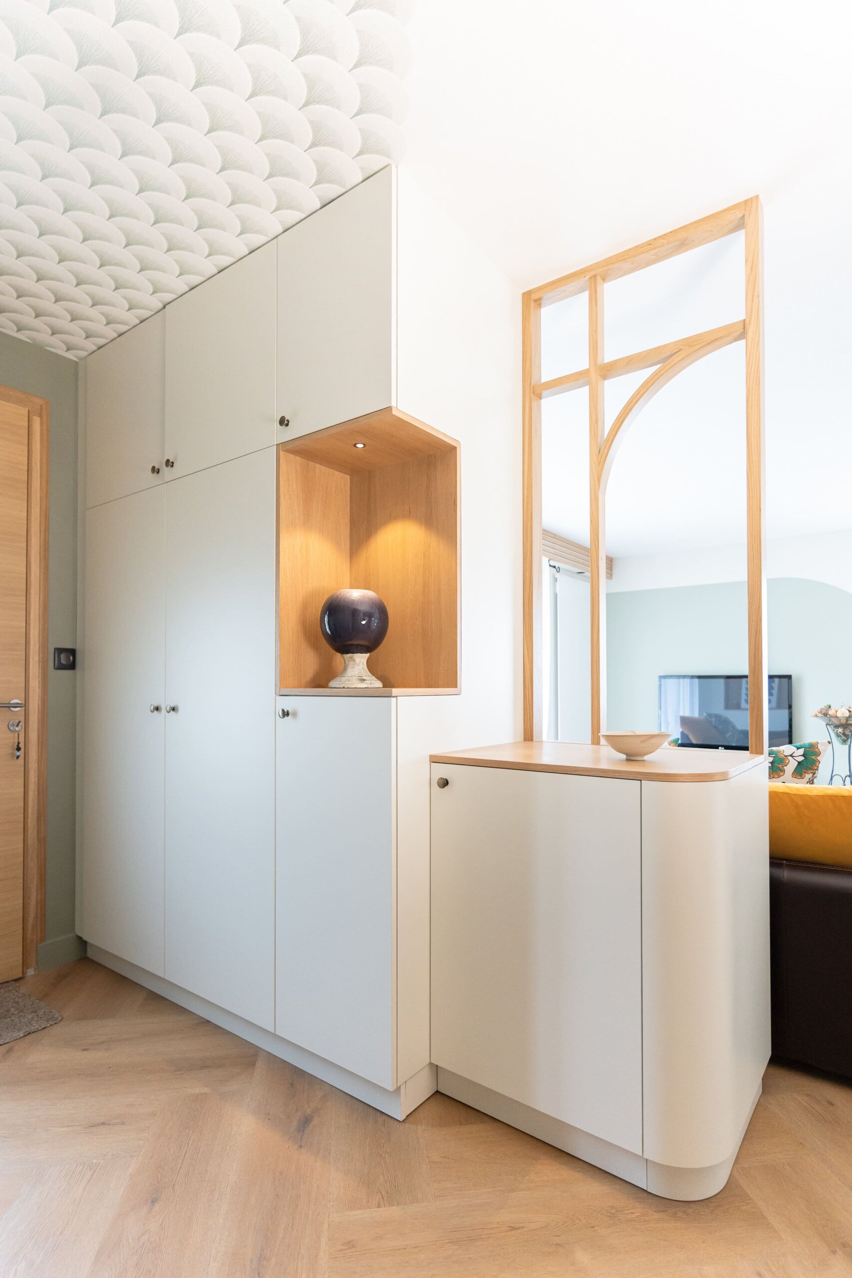 wc-noir-toilettes-cimaise-moulure-sous-bassement-agathe-ogeron-decoratrice